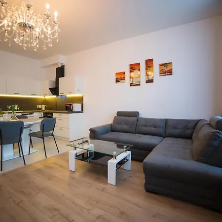 Top Class Apartments In Carlsbad Karlovy Vary Exterior photo